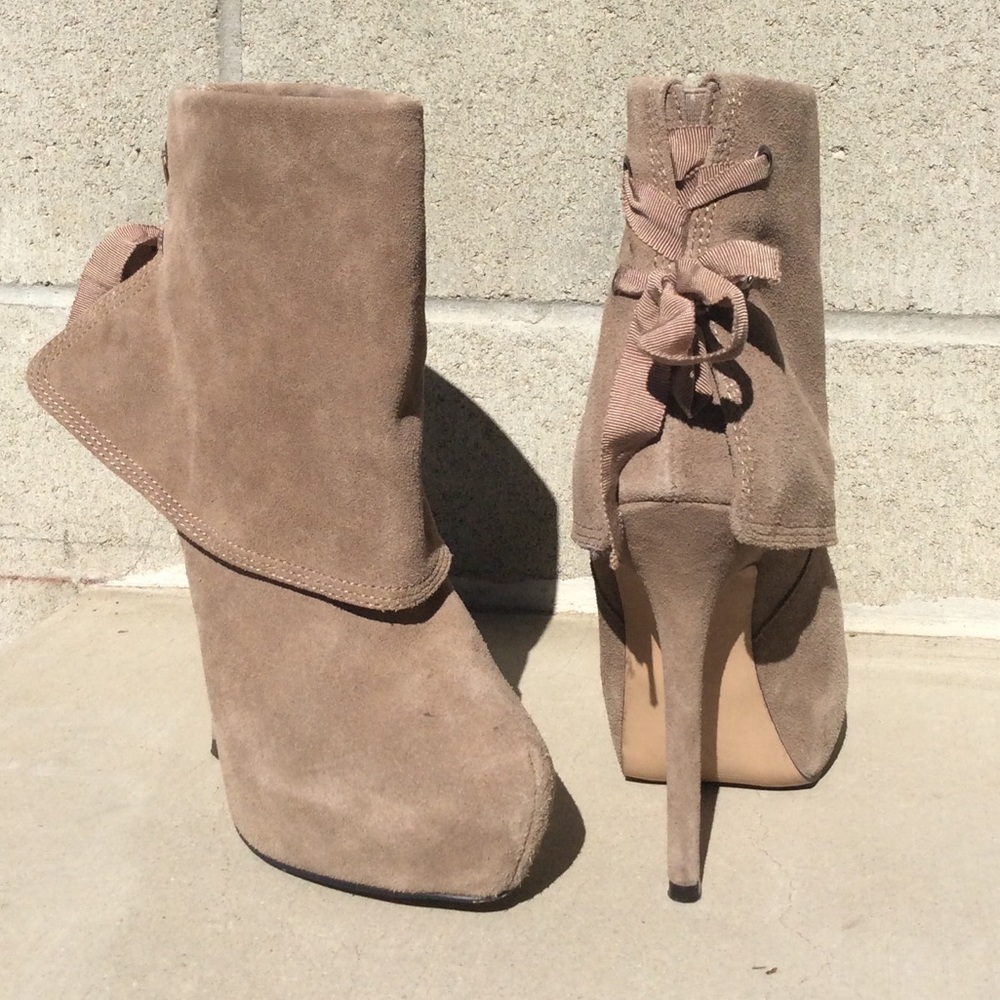 Steve Madden Fiana Tan Khaki Fold Over Ankle Boots